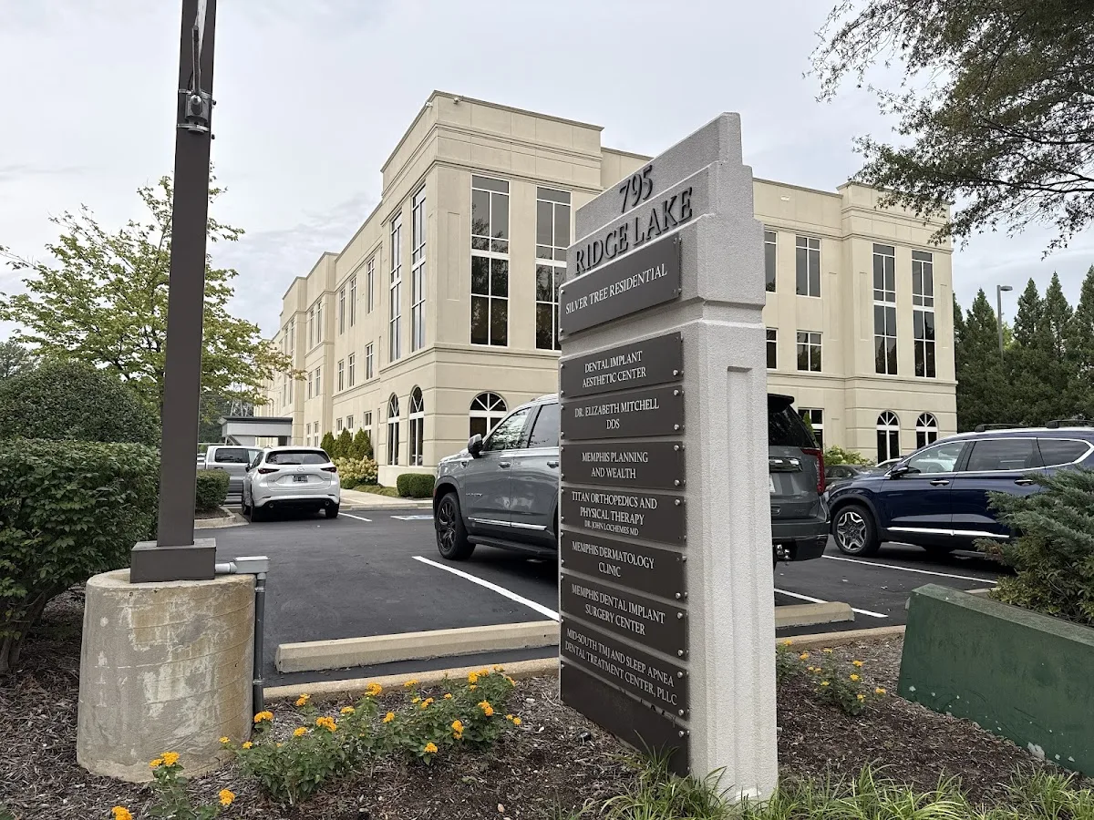 Dental Implant Aesthetic Center — photo 1