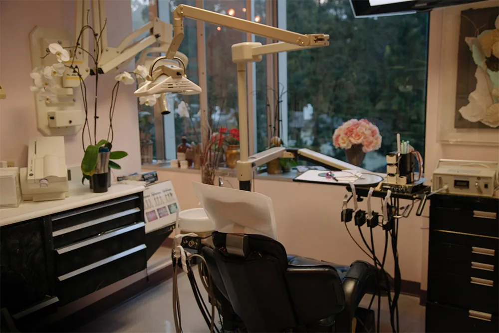 Dr. Anthony Mobasser - Celebrity Dentist — photo 2