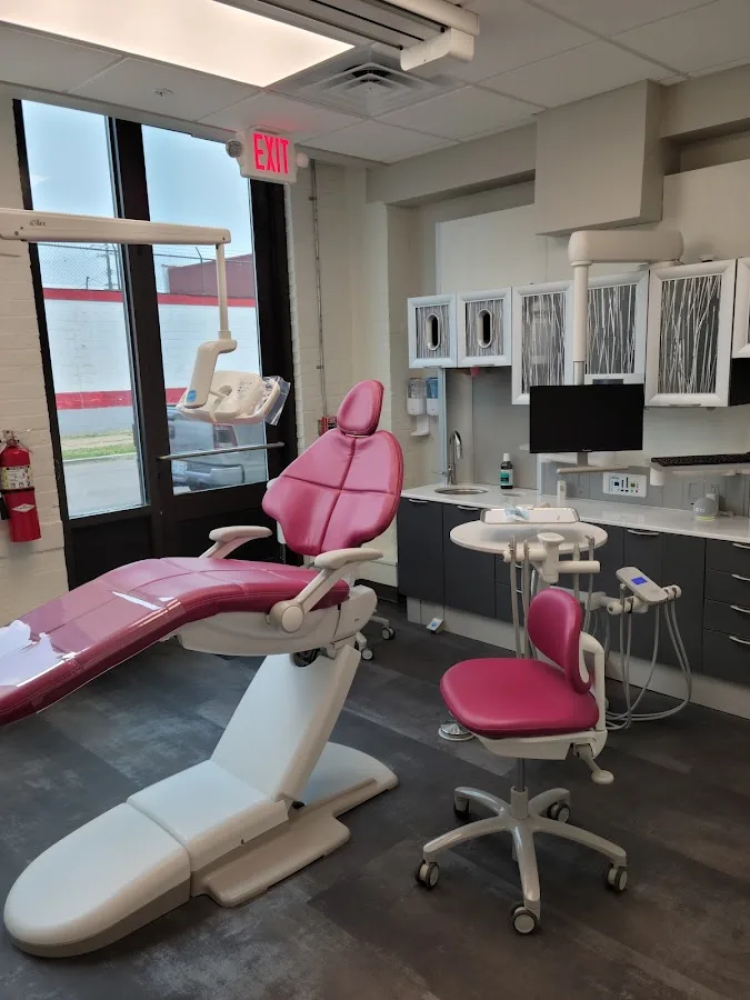 Great Expressions Dental Centers - Detroit Ren Cen — photo 4