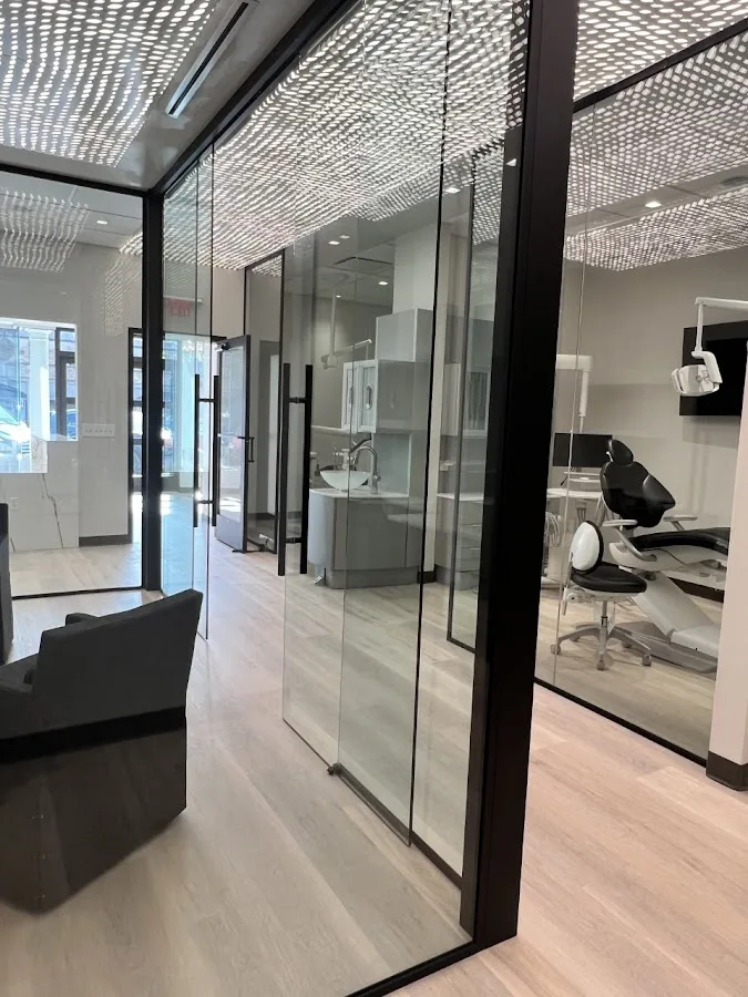 Seville Dental Aesthetics — photo 1